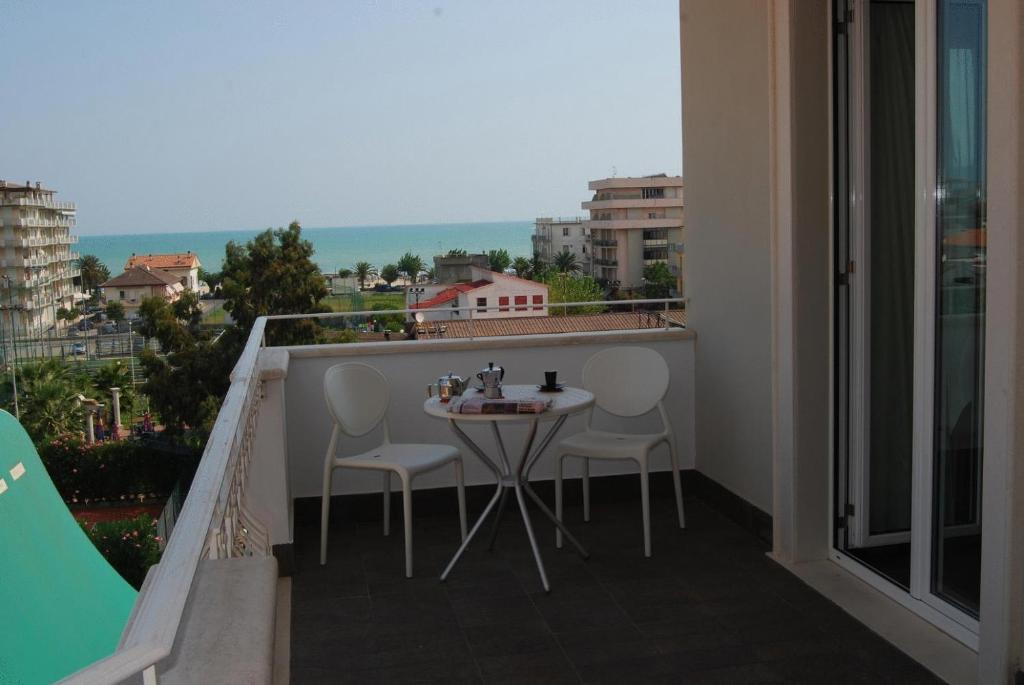 Olympus Aparthotel 4*